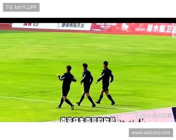 南京足球队荣登足球节奏排行榜第三名展现强劲实力与团队合作精神